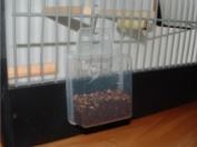 Refona Behälter zur Ausbringung der Dutchy's® für Haustiere im Tierfutterpro Shop